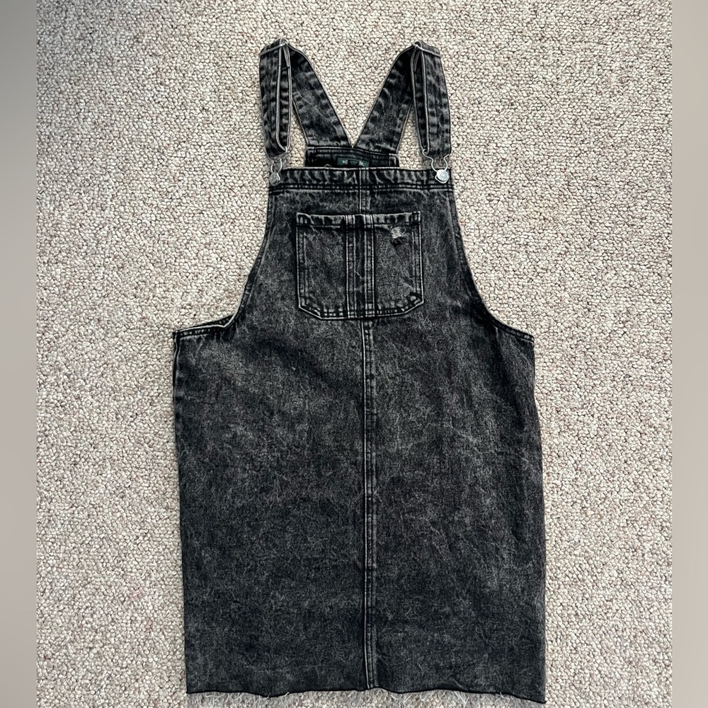 Overall dress